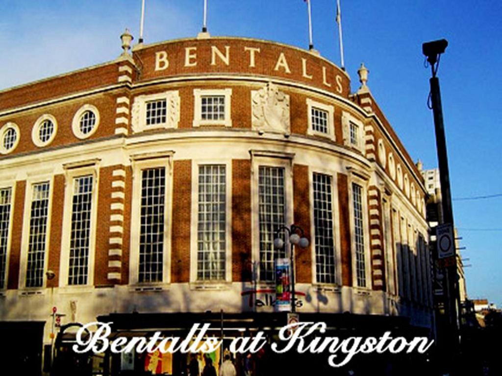 Broadway Lodge Bed And BreakfastSurbiton エクステリア 写真